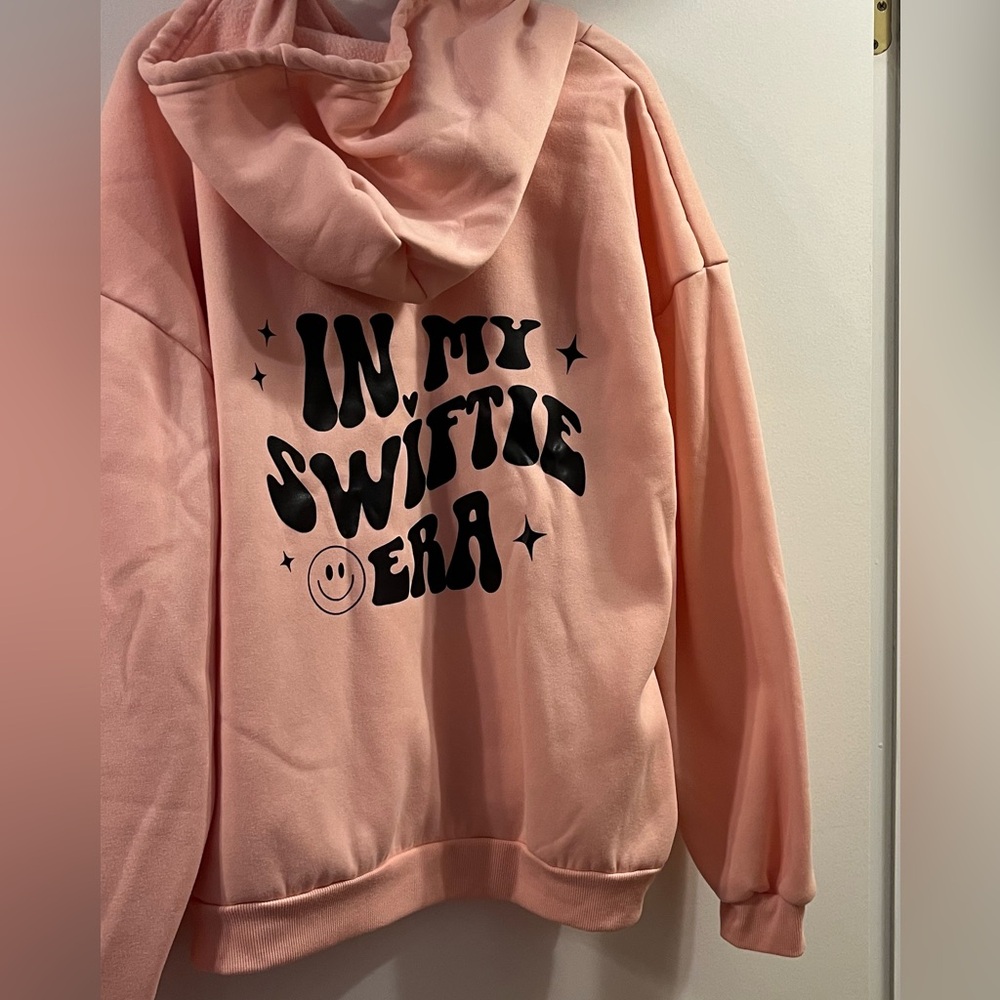 SWIFTIE hoodie.  Size XXL. EUC.